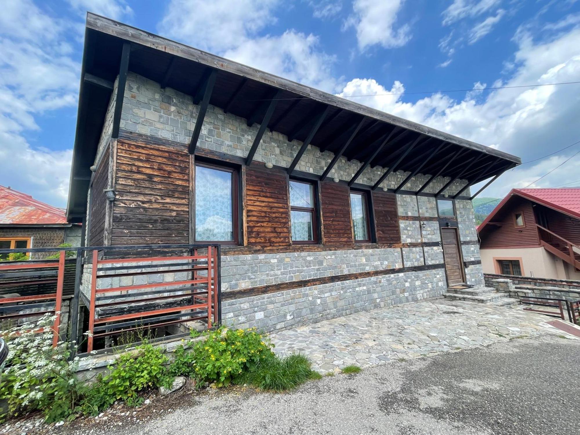 Casuta De Piatra Villa Buşteni Екстериор снимка